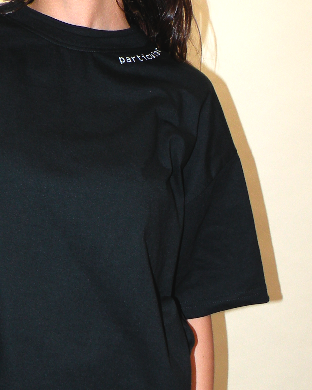 Polera 3 Cuellos Bordada